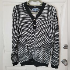 Karen Scott Men's V-Neck Sweater with Black and White Pattern
